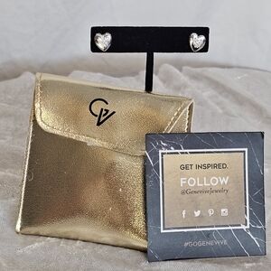 *NWT* Genevieve Silver Moissanite Earrings